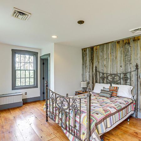 Spacious And Historic Cabin In New Haven With Pond! Extérieur photo