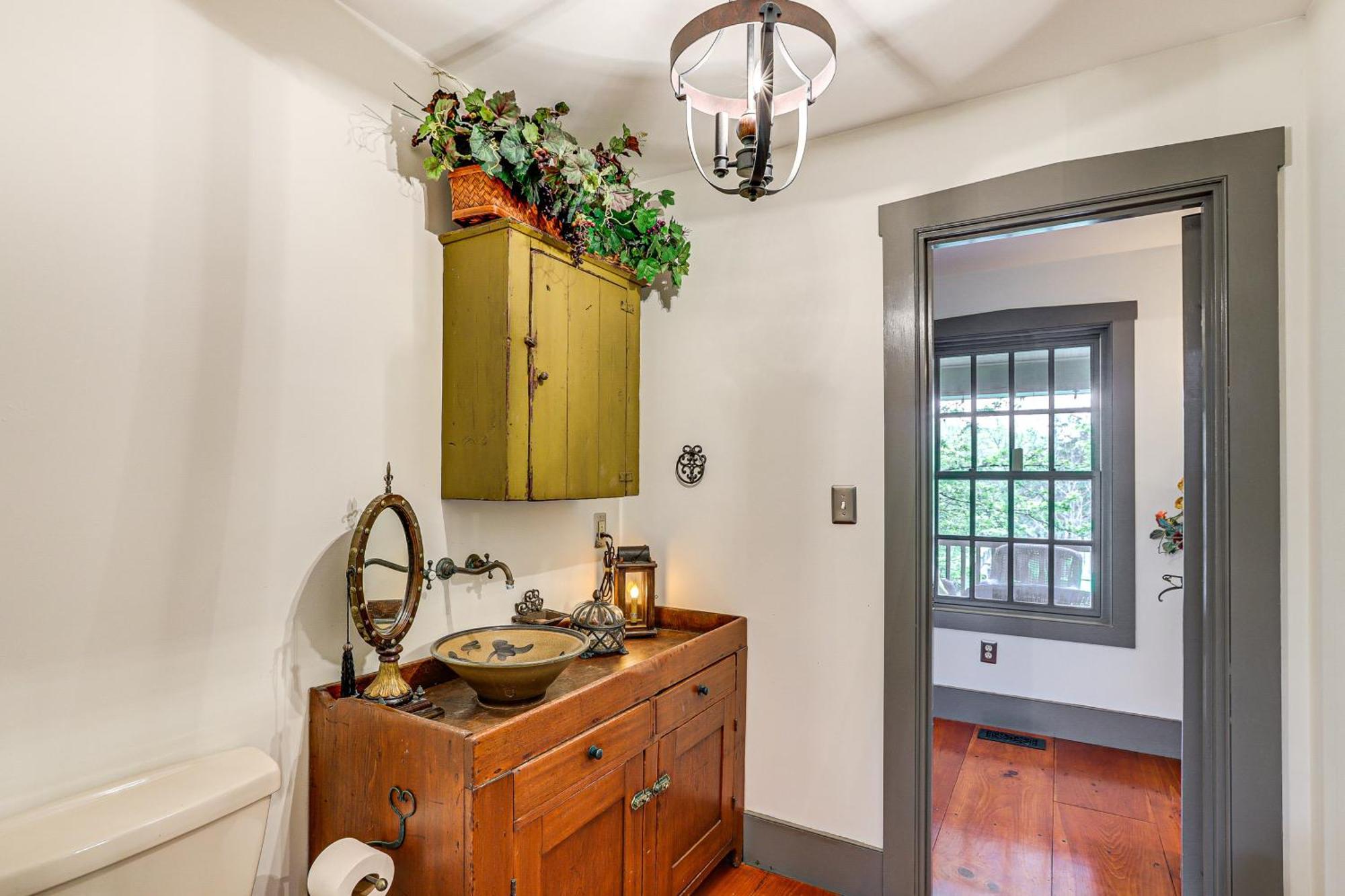 Spacious And Historic Cabin In New Haven With Pond! Extérieur photo