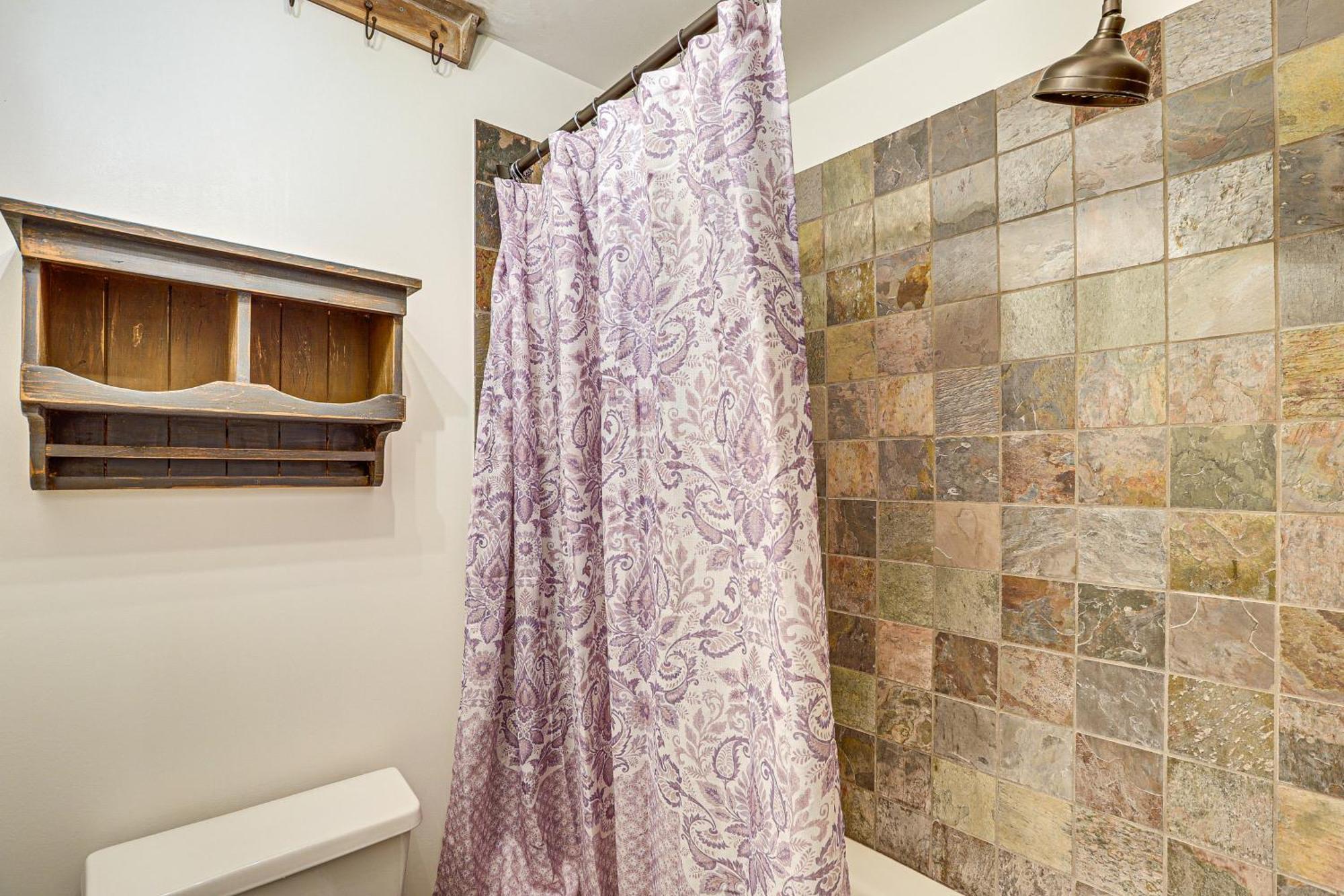 Spacious And Historic Cabin In New Haven With Pond! Extérieur photo
