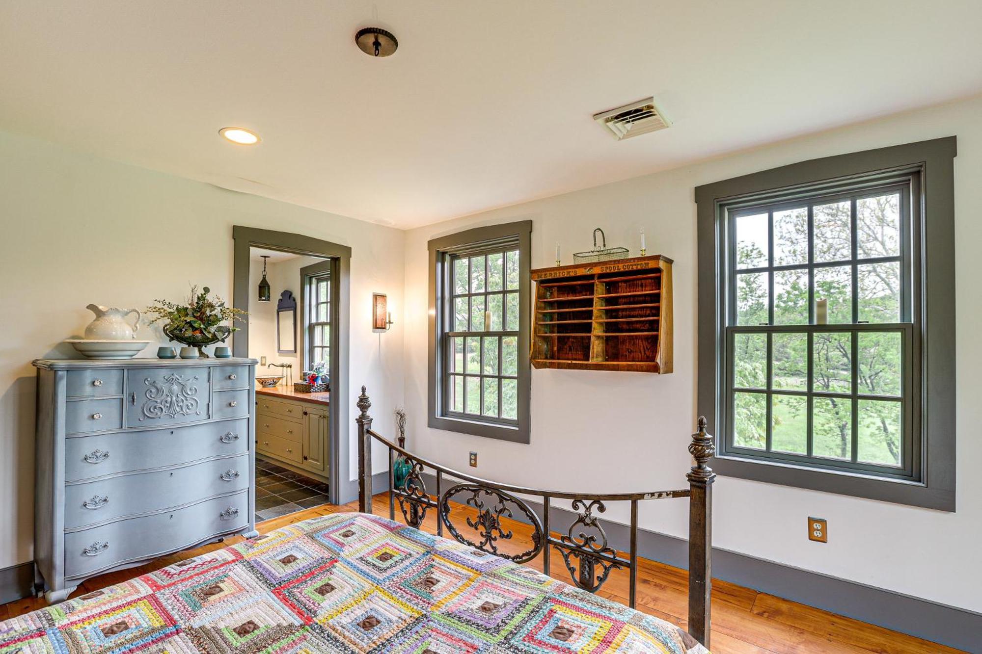 Spacious And Historic Cabin In New Haven With Pond! Extérieur photo