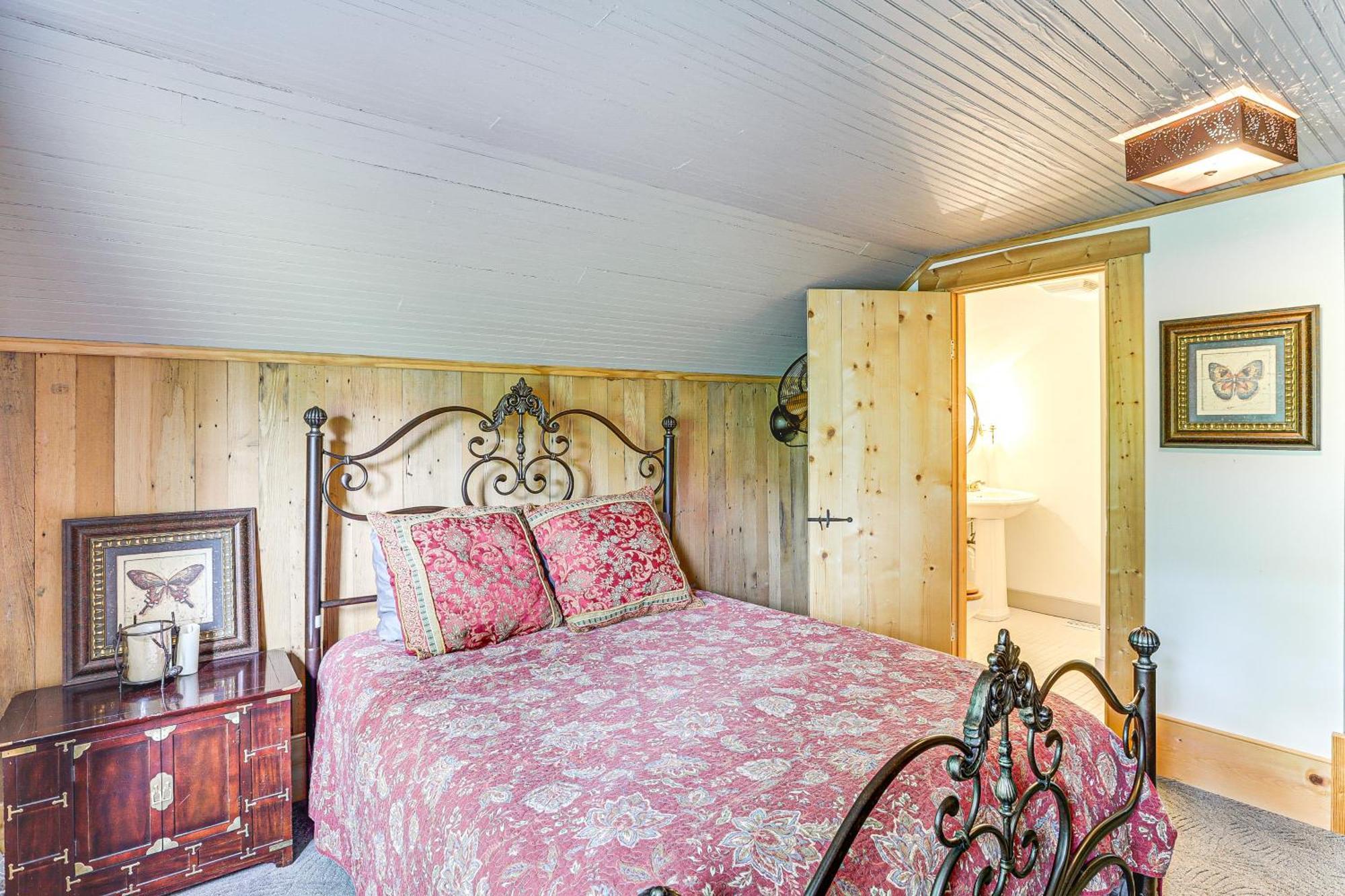 Spacious And Historic Cabin In New Haven With Pond! Extérieur photo