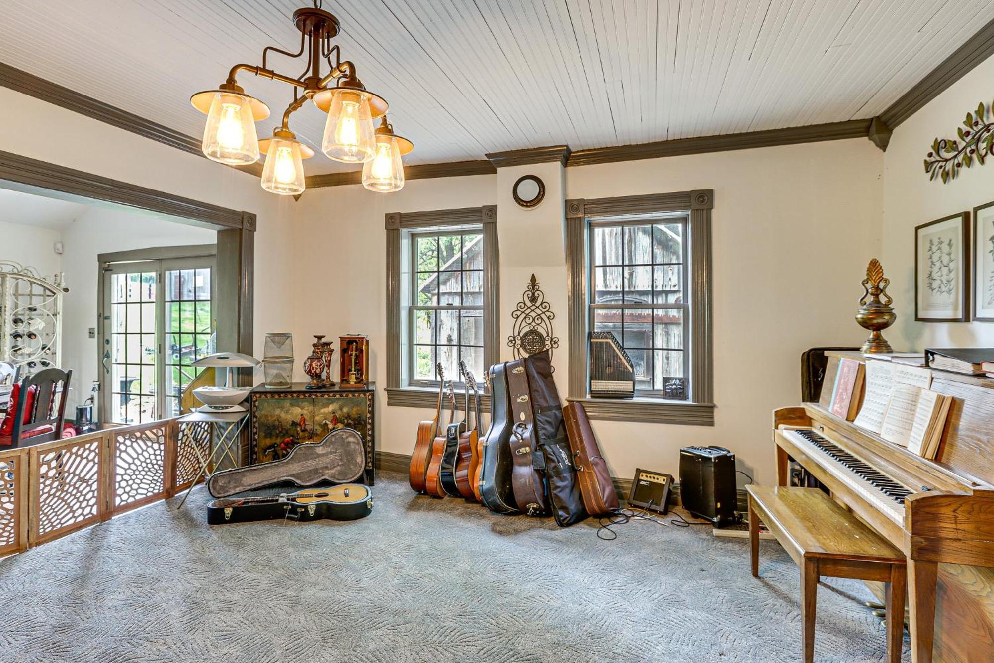 Spacious And Historic Cabin In New Haven With Pond! Extérieur photo