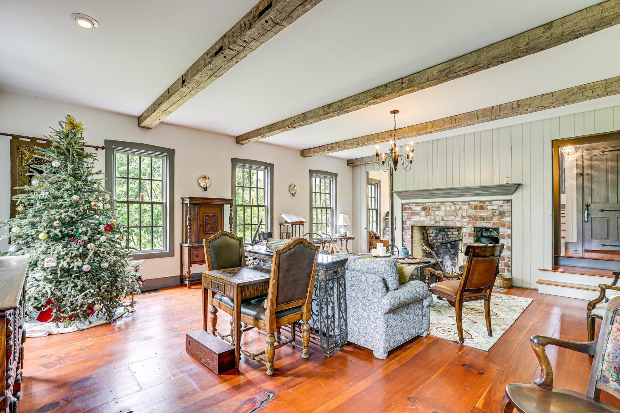 Spacious And Historic Cabin In New Haven With Pond! Extérieur photo