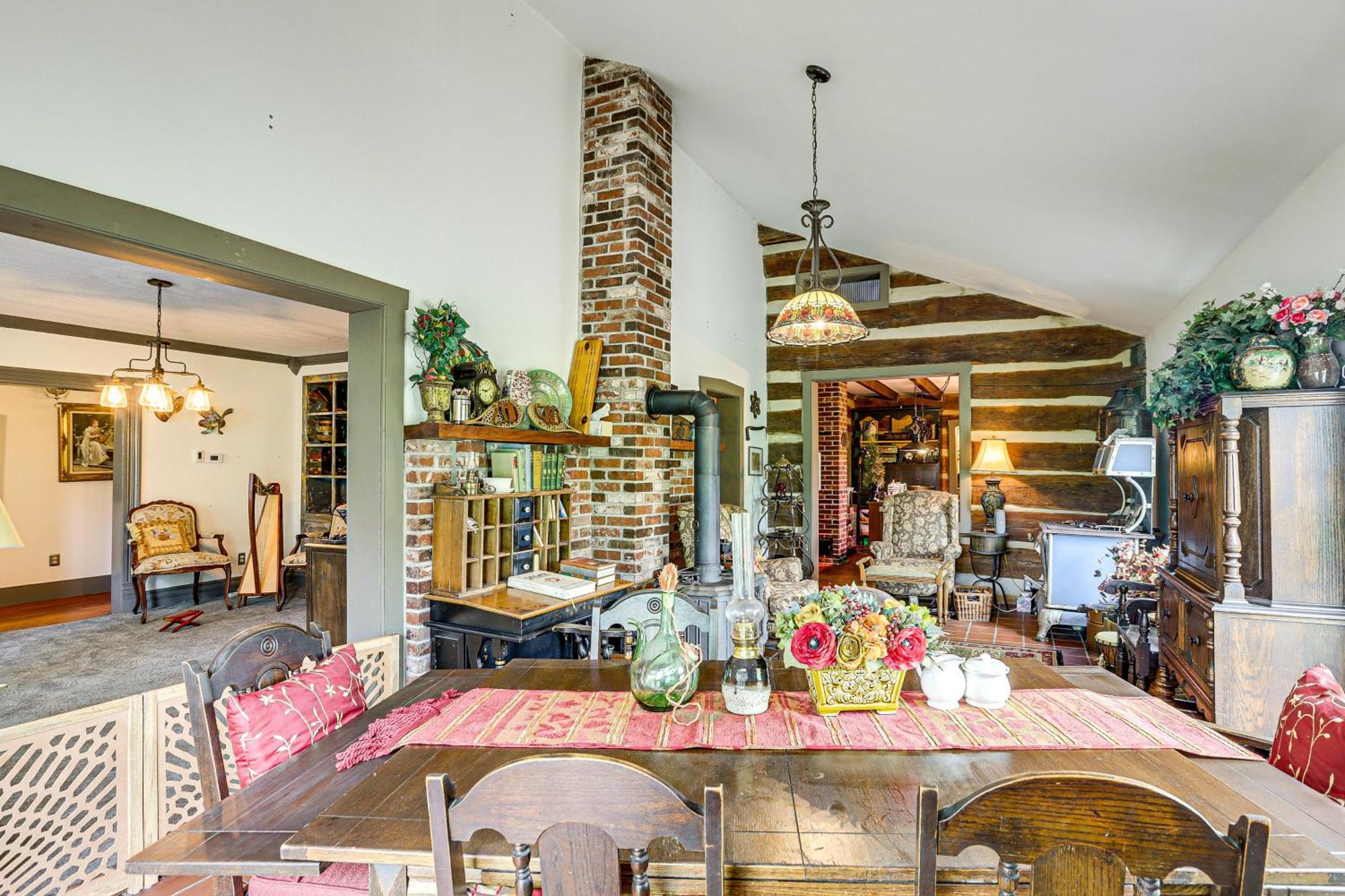 Spacious And Historic Cabin In New Haven With Pond! Extérieur photo